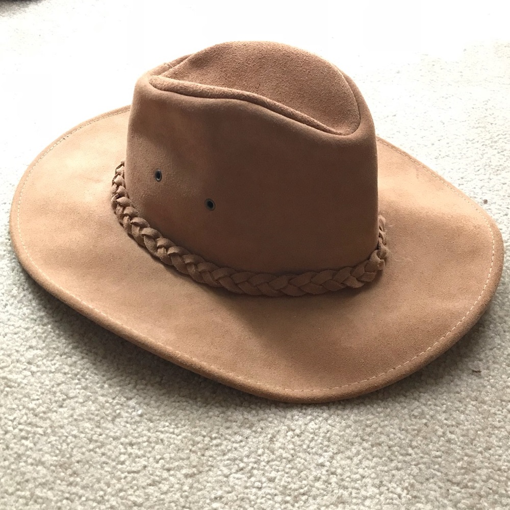 ❗️SOLD❗️Brand new suede hat - Picture 1 of 3